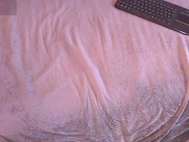 MiaKay webcam