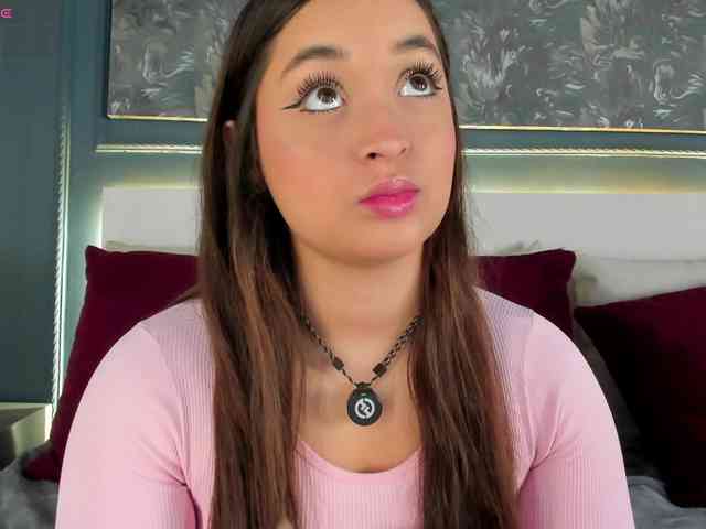 MiaKay webcam