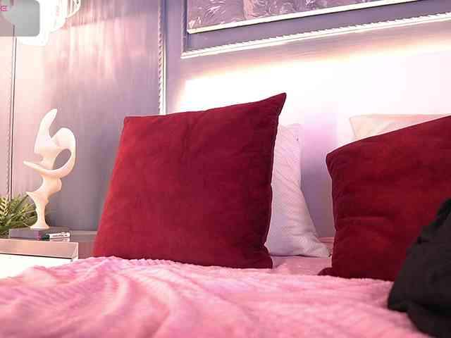 MiaKay webcam