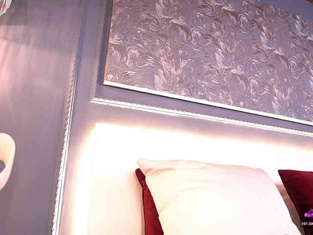 MiaKay webcam