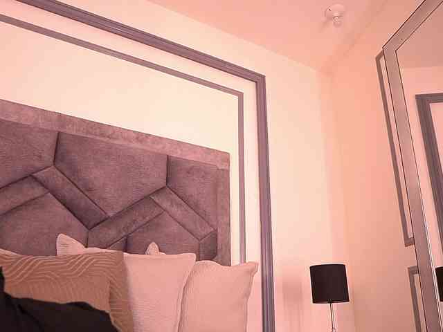 MiaKay webcam
