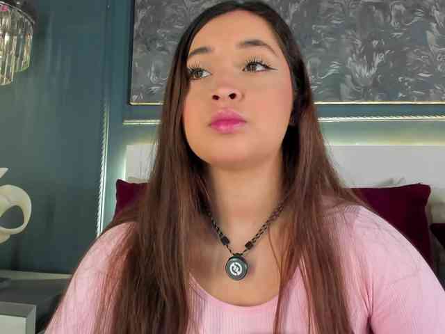 MiaKay webcam