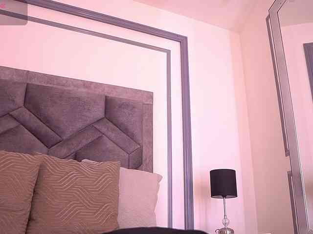 MiaKay webcam