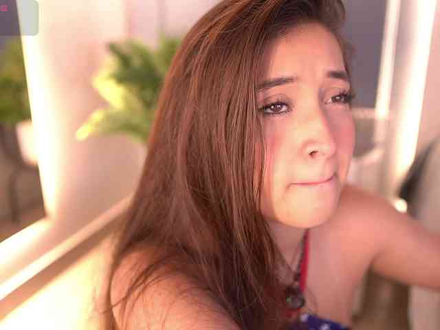 MiaKay webcam