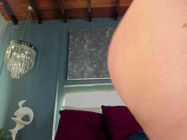 MiaKay webcam