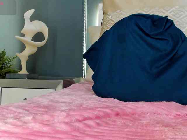 MiaKay webcam