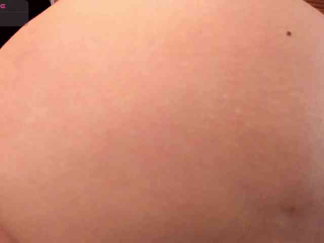 MiaKay webcam