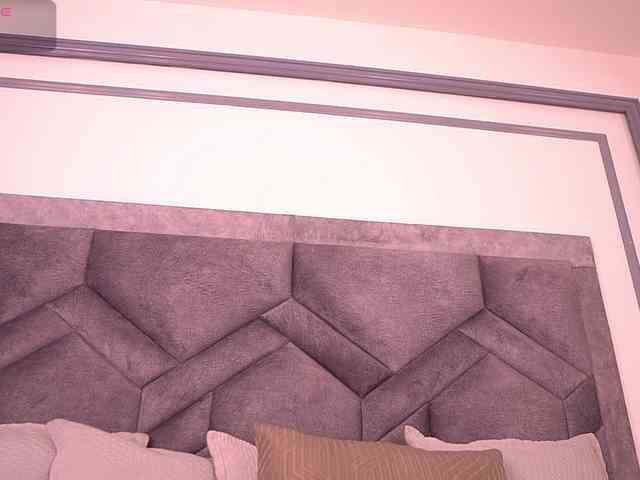 MiaKay webcam