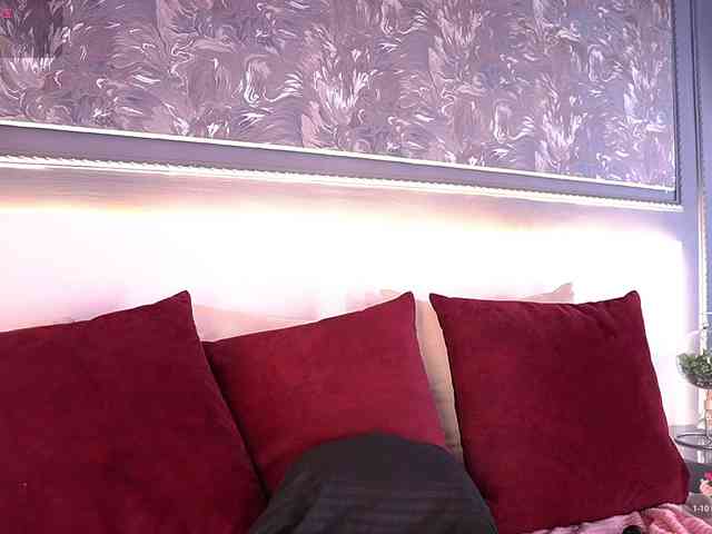 MiaKay webcam