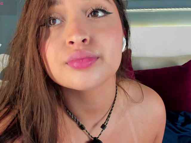 MiaKay webcam