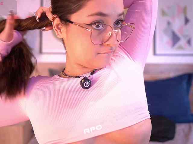 MiaKay webcam