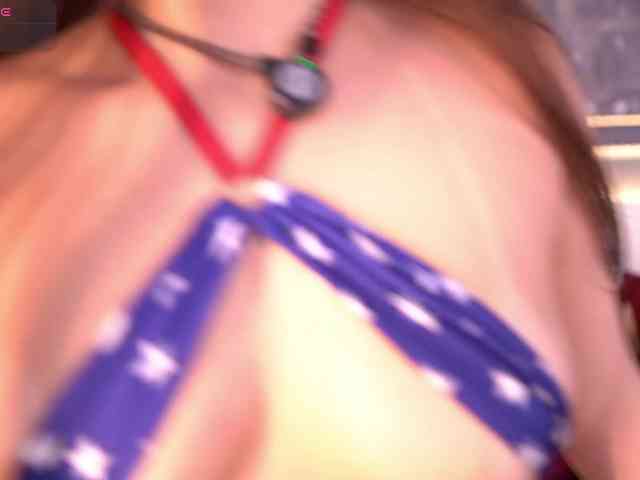 MiaKay webcam