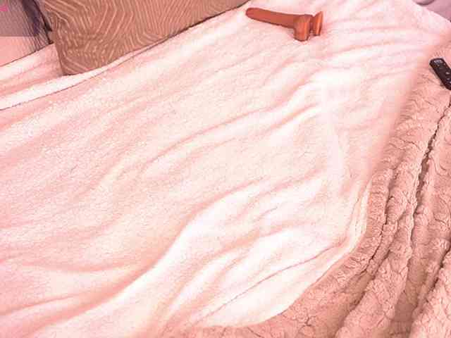 MiaKay webcam