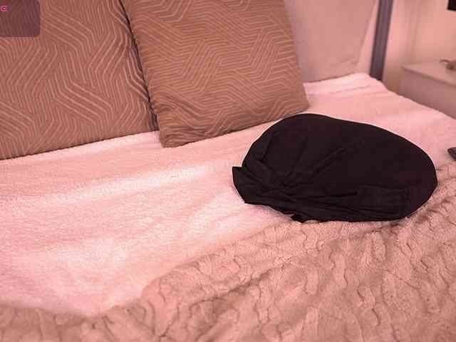MiaKay webcam