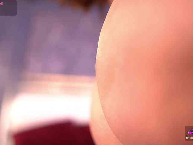 MiaKay webcam