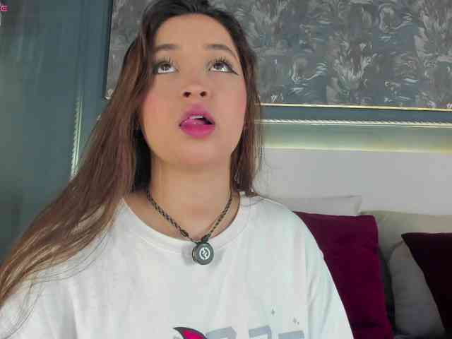 MiaKay webcam