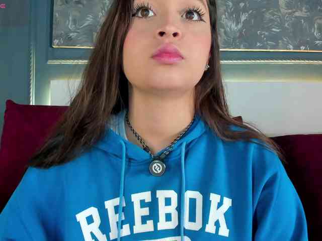 MiaKay webcam