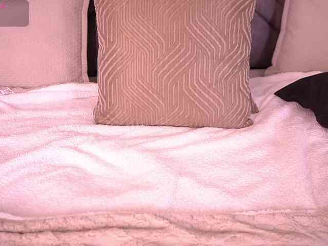 MiaKay webcam