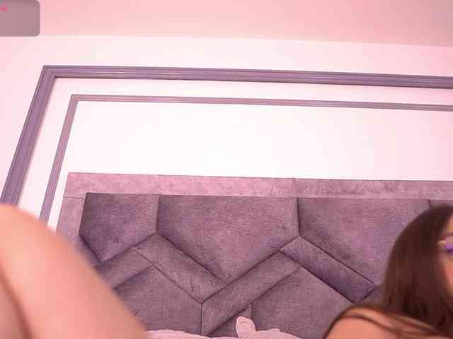 MiaKay webcam