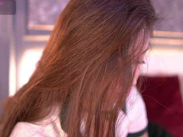 MiaKay webcam