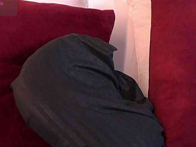 MiaKay webcam