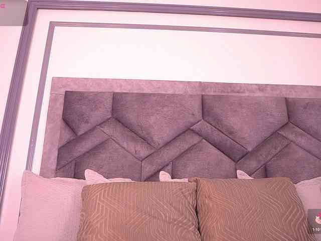 MiaKay webcam