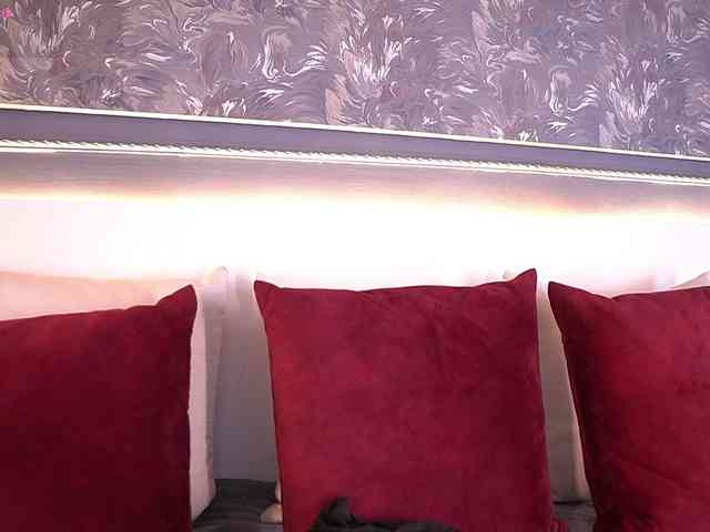 MiaKay webcam