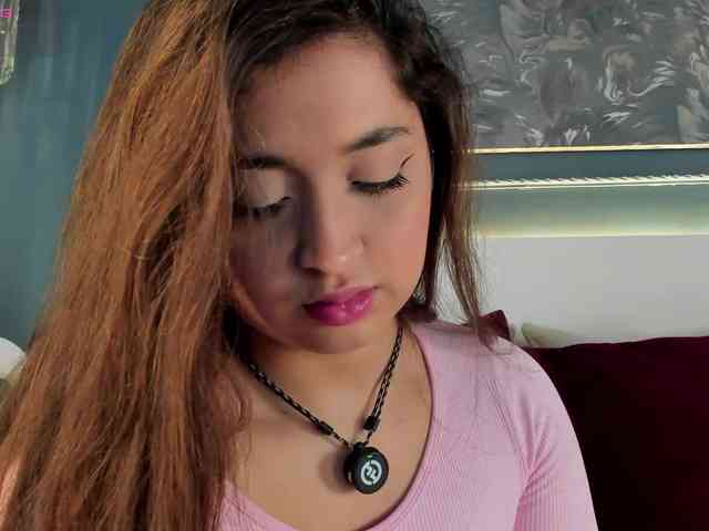 MiaKay webcam