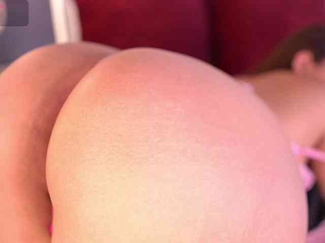 MiaKay webcam