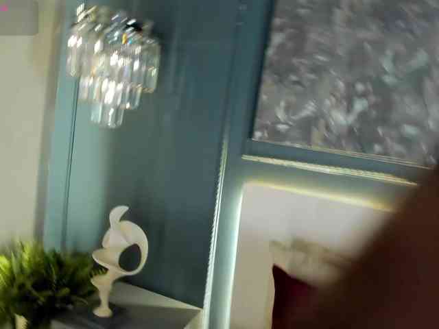 MiaKay webcam