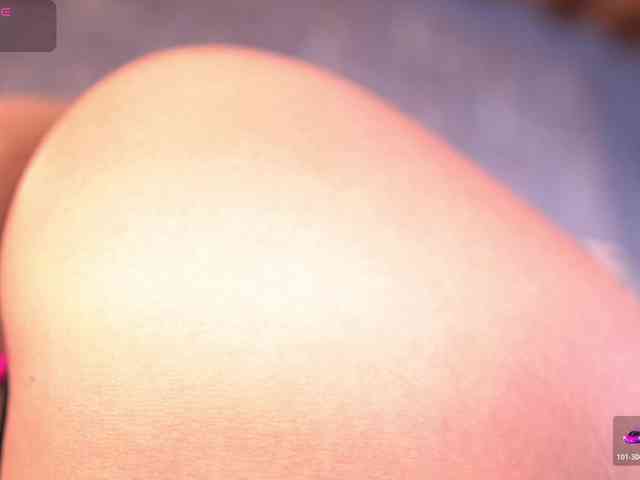 MiaKay webcam
