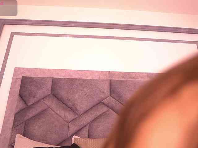 MiaKay webcam