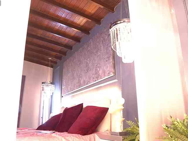 MiaKay webcam