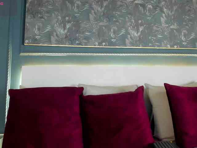 MiaKay webcam