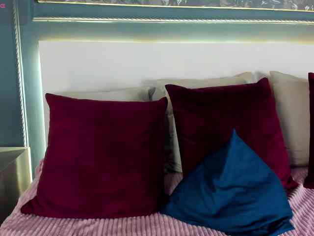 MiaKay webcam