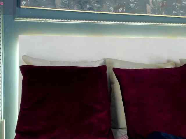 MiaKay webcam