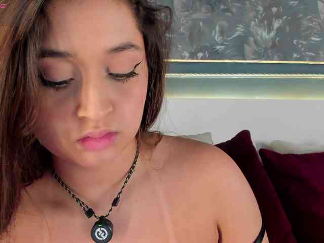MiaKay webcam