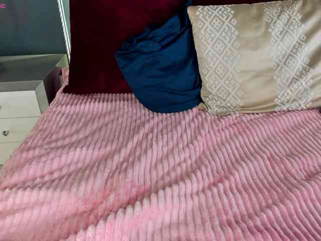 MiaKay webcam