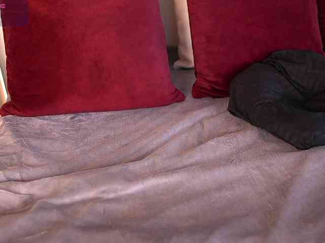 MiaKay webcam