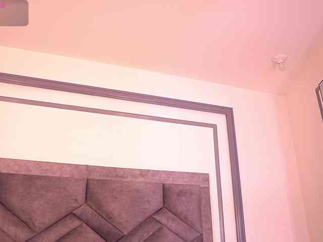 MiaKay webcam