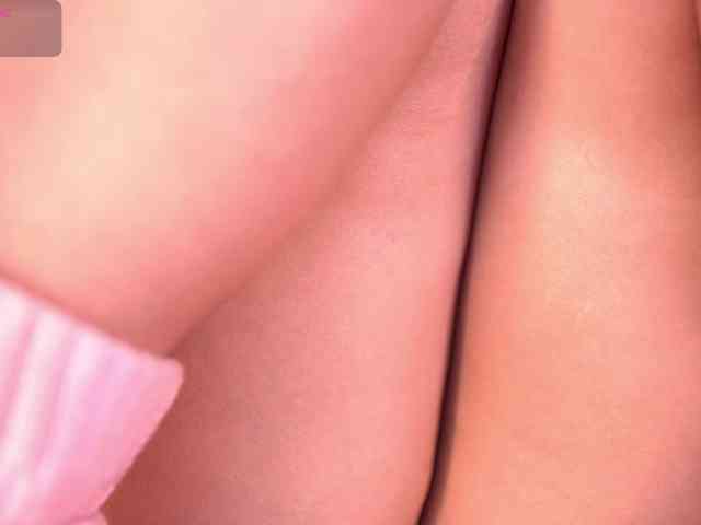MiaKay webcam