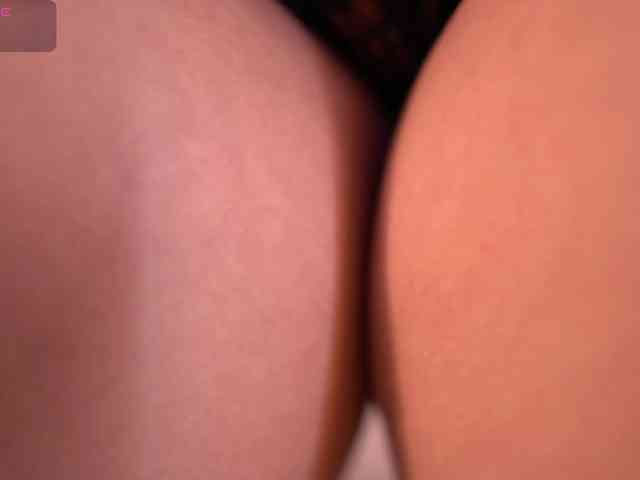 MiaKay webcam