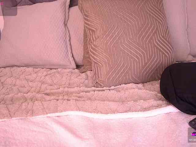 MiaKay webcam