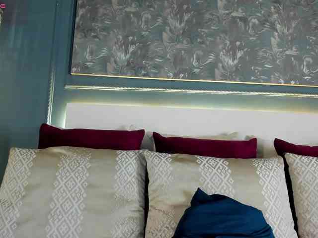 MiaKay webcam