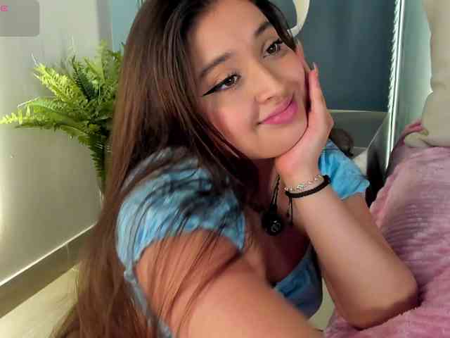 MiaKay webcam