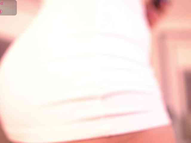 MiaKay webcam