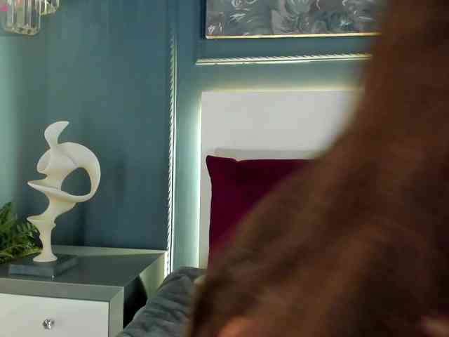 MiaKay webcam