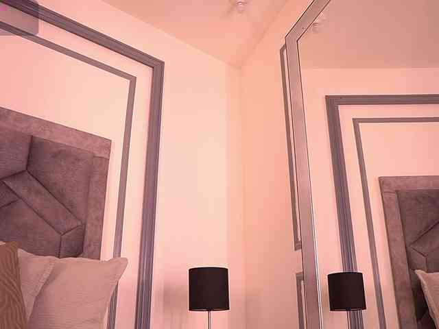 MiaKay webcam