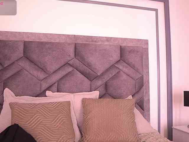 MiaKay webcam