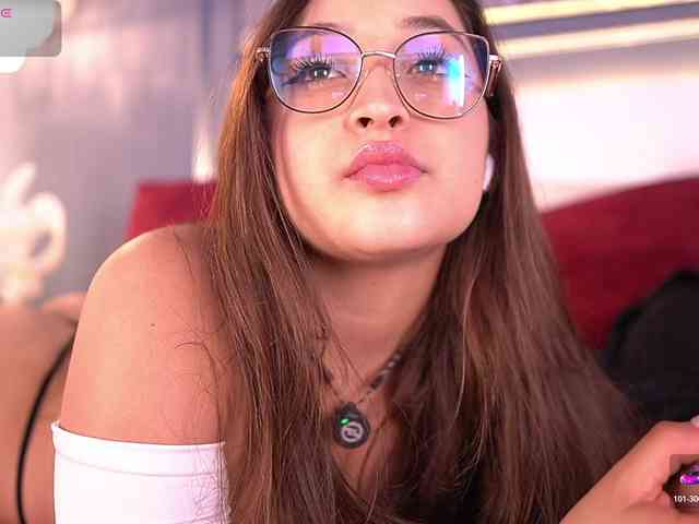 MiaKay webcam